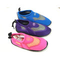 Comfortable outdoor walking beach shoes